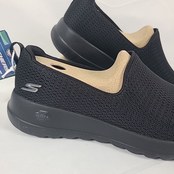 Skechers Women's Go Walk Joy Aurora Slip On Sneakers Sz 7 Black Mesh Lightweight - Picture 2 of 9